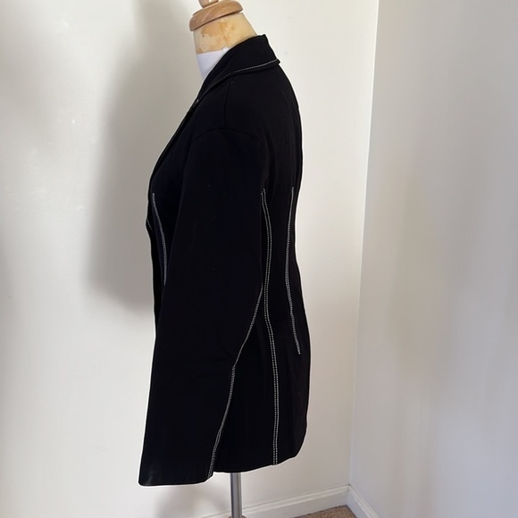 New! Zara XS blazer with contrast stitching. - Picture 4 of 13